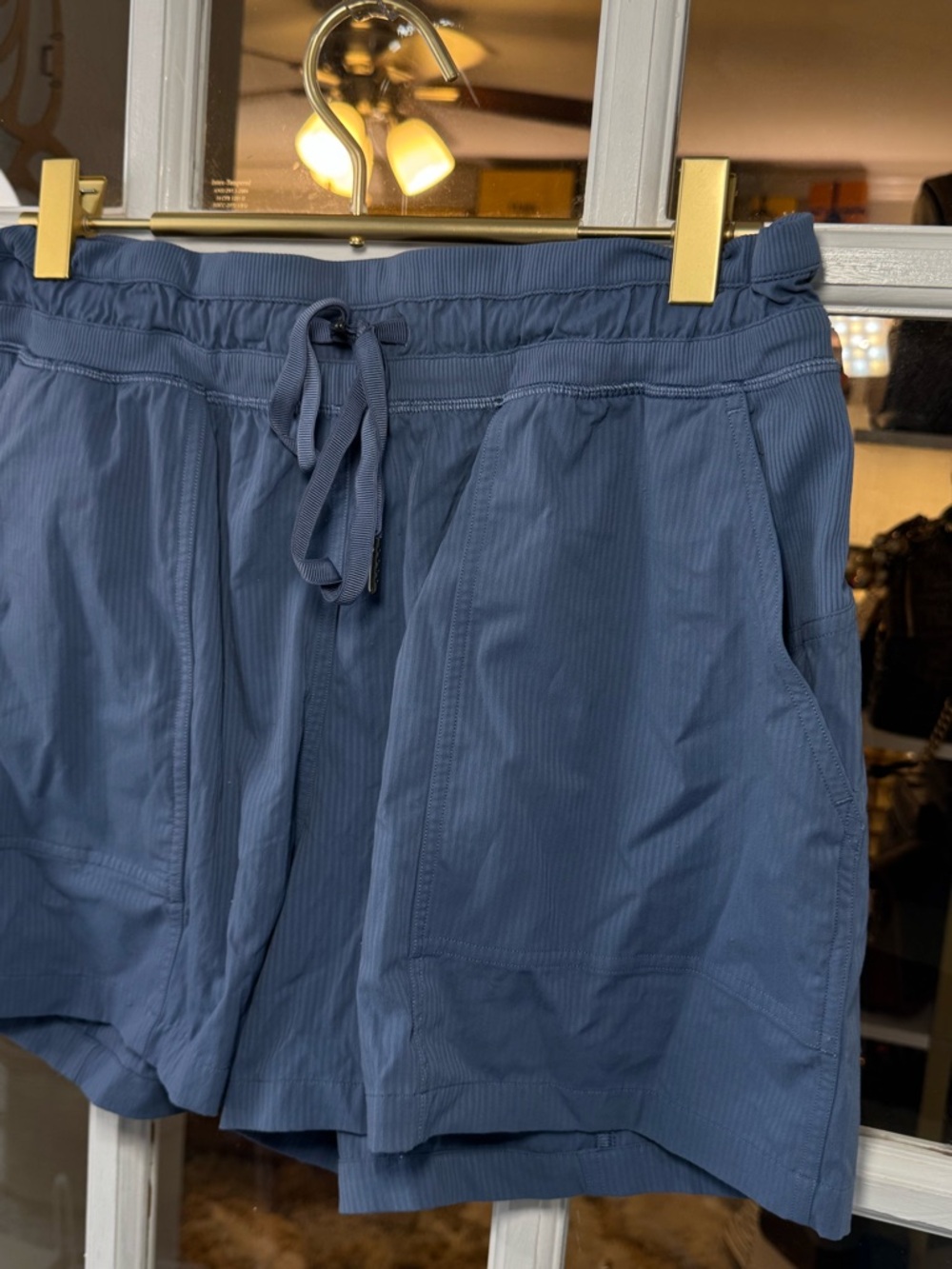👤🏃🏽‍♀️lululemon athletica dance studio, high-rise short 3.5” color oasis blue - Picture 4 of 6